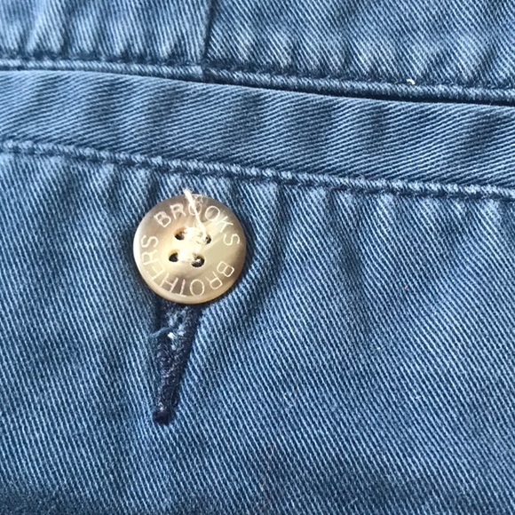 Brooks Brothers Navy Pleated Shorts - Picture 2 of 4